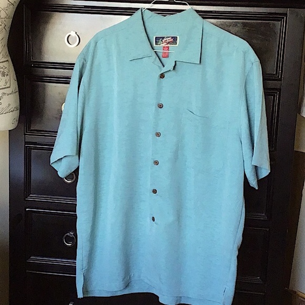 La Cabana Hawaiian Style Button Down Shirt